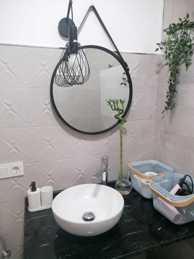 Apartment Living 2