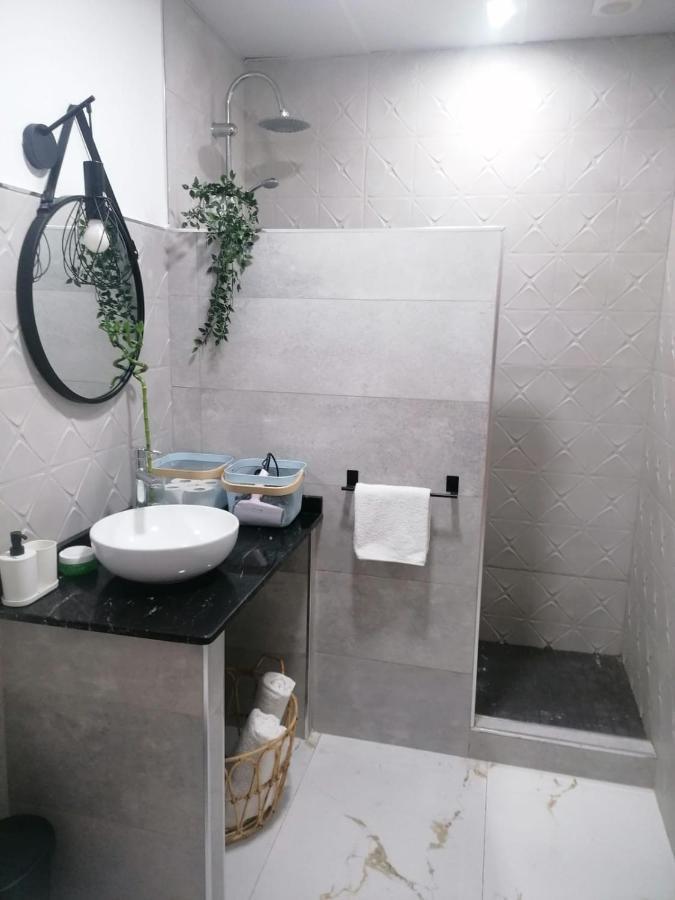 Living 2 Apartment *